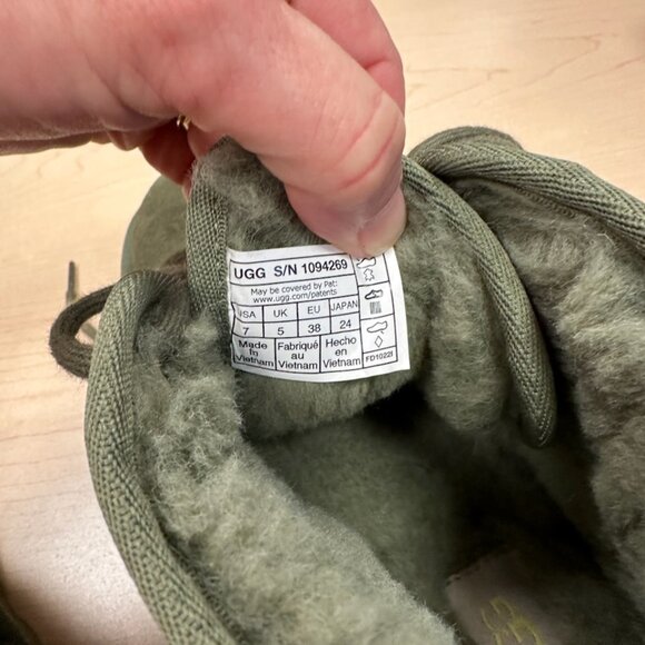 UGG Nuemel Boot - Burnt Olive Women's US 7 - Picture 2 of 4